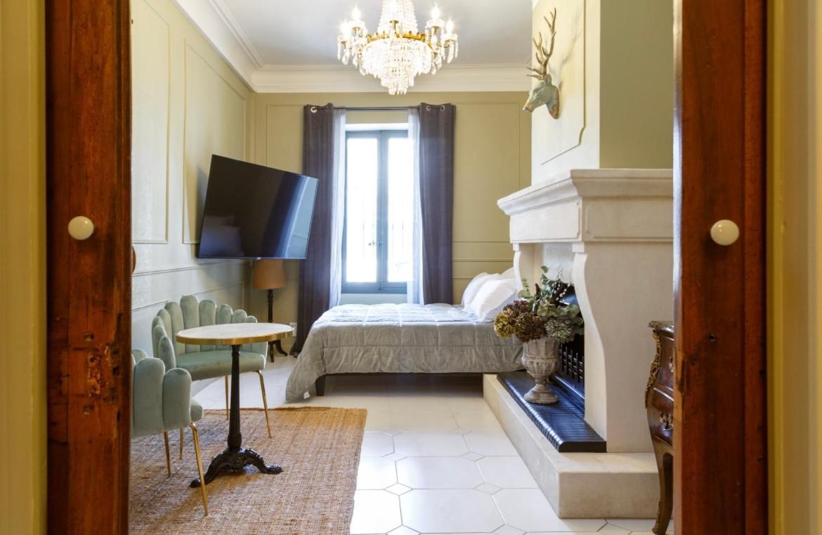 Le 215 Gambetta Boutique Hotel En Provence Cavaillon Exteriör bild