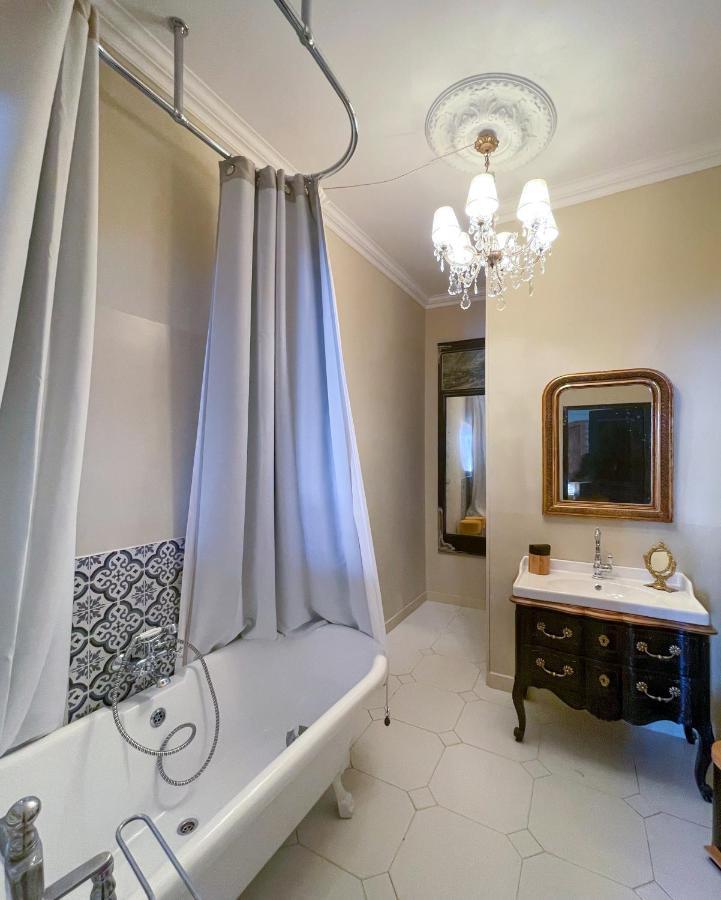 Le 215 Gambetta Boutique Hotel En Provence Cavaillon Exteriör bild
